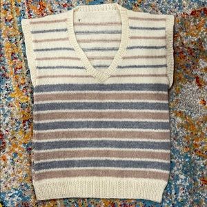 3/$15 Vintage hand knit sweater vest